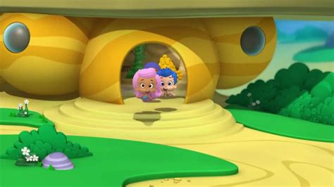 Grouper has arranged the bubble guppies to play fishketball. . Bubble guppies watchcartoononline